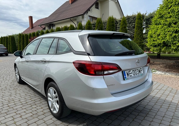 Opel Astra cena 42900 przebieg: 139000, rok produkcji 2019 z Pajęczno małe 596